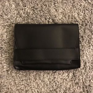 Summer & Rose clutch/ attachable strap